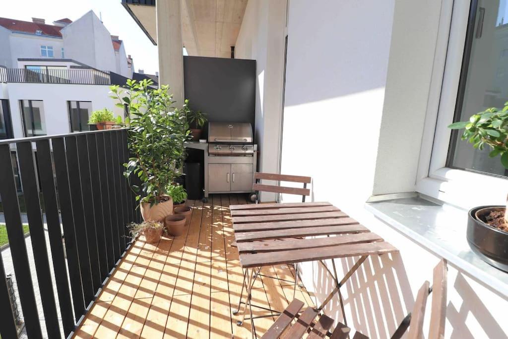 Smart Apt Mit Balkon Am Augarten Park Naehe Zentrum Vienna Exterior photo